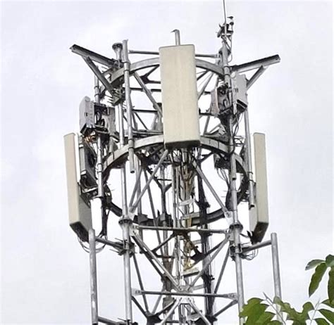 New Globe cell towers to boost signal here .